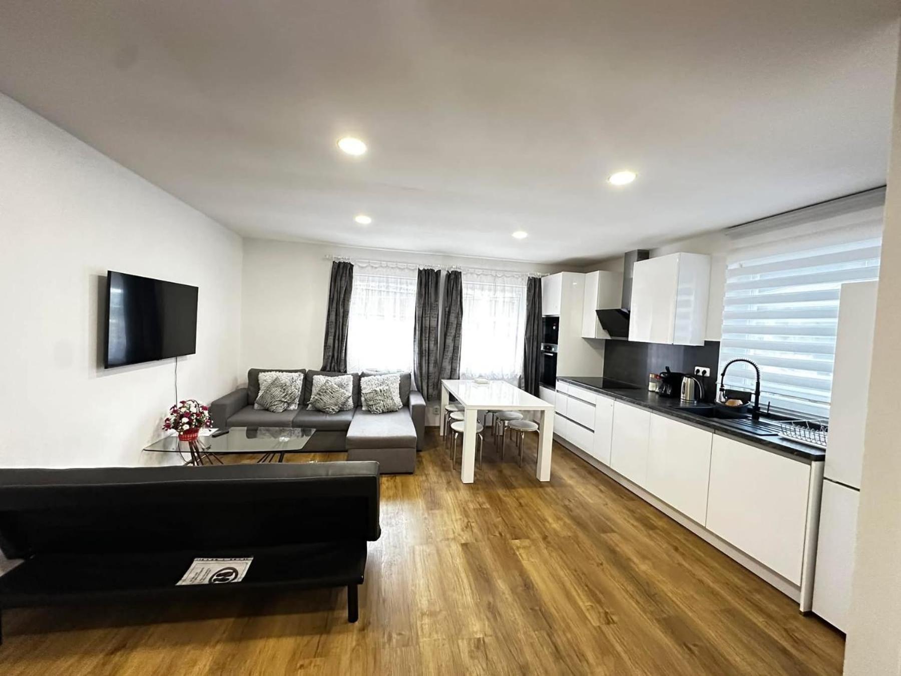 Cozy Sapa Stay ปราก ภายนอก รูปภาพ